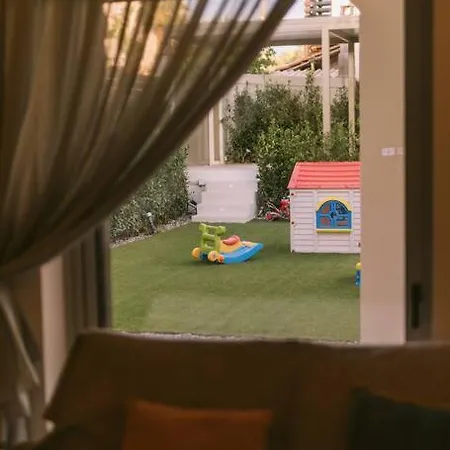 Villa Diamond In Lagonissi With Pool & Garden Kalivia Thorikou Exterior photo