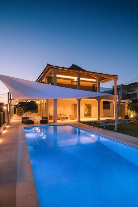 Villa Diamond In Lagonissi With Pool & Garden Kalivia Thorikou