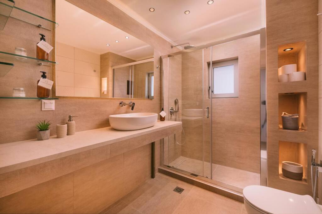 Diamond In Lagonissi With Pool & Garden Kalivia Thorikou