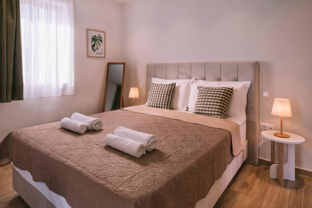 Diamond In Lagonissi With Pool & Garden Kalivia Thorikou